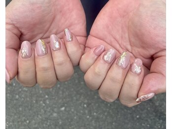 ラフィーナ(RAFFINA)/大人上品ピンク×ゴールドネイル