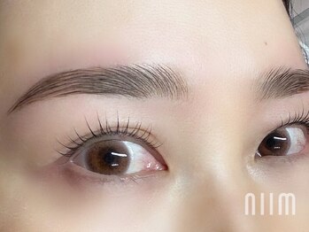 ニーム(niim)の写真/ハリウッドブロウリフト+パリジェンヌ◆眉毛×まつげパーマのSET◆"垢抜け"が叶う実力派サロン