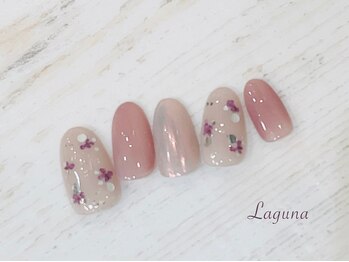 ラグウナ(Laguna)/ドライフラワーとミラーネイル