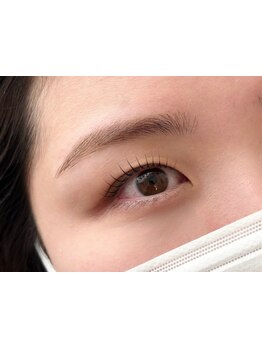 ナチュラル上品な目元にしたい