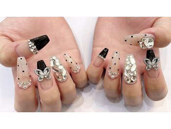 上品ギャルのビジューネイル☆