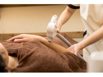 エモーションプラス(Emotion plus)/男性の清潔感は脱毛で変わる！