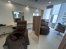 アイクイック 那覇国際通り店(Ai Quick)の雰囲気（半個室サロンで落ち着いた空間です♪[那覇/眉毛/メンズ/まゆげ]）