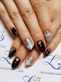 ◆グレーチェックネイル◆