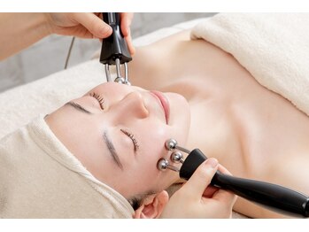 キャロリーヌ新宿店/フェイスビートダンス45分￥4950