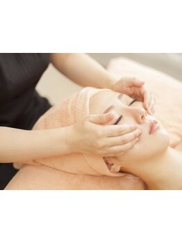 ホウレイ線・たるみ改善！予防ケア