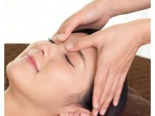 イヤシス(癒sis)/頭と一緒にお顔のケアも♪