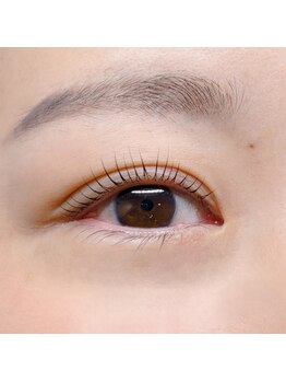 ラヴィータエベッラ(La Vita e Bella)/似合わせまつげパーマ