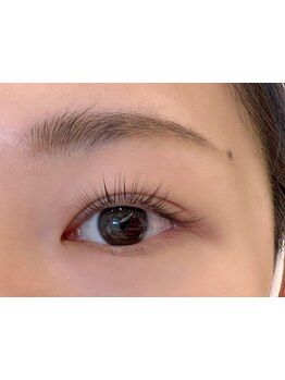 ナチュラル上品な目元にしたい