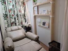 アイラッシュ マハロ(MAHALO)の雰囲気（ふかふかのリクライニングのチェアで目元ぱっちりマツエク）