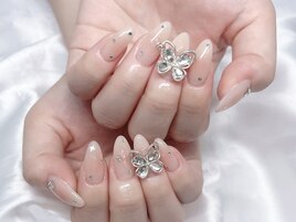 チーク×蝶々nail☆