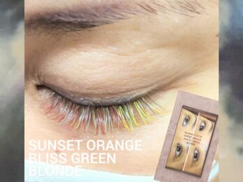 ボディキュア(BODYQA)の写真/【モチ最強!!LEDマツエク】ワンホン・束感・ナチュラルなど理想のデザインを実現♪カラーも豊富でMIXも可◎