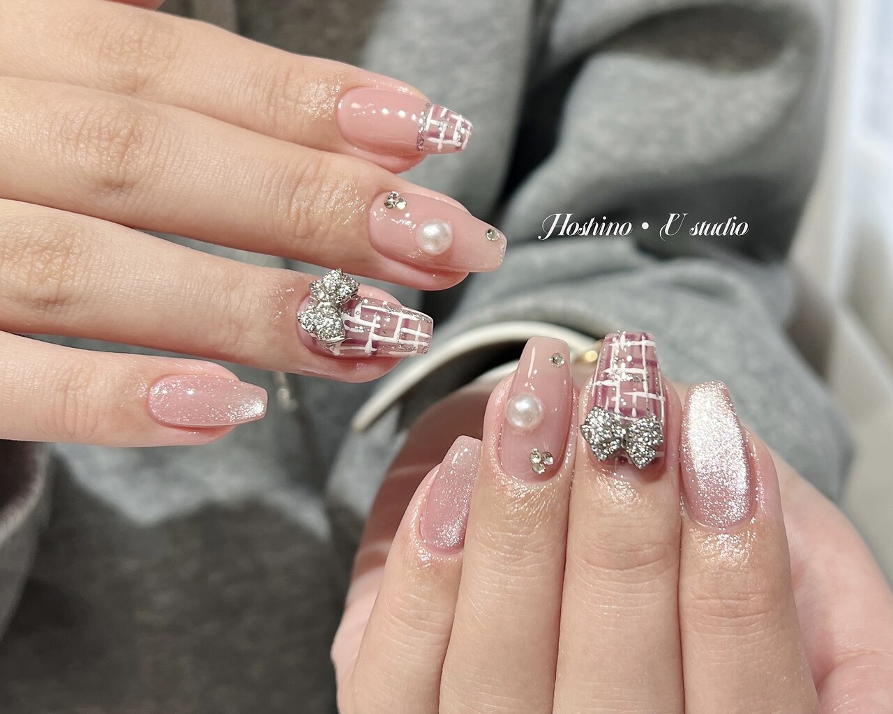 2025年-2026年冬トレンド】スタッズ ツイードのネイルデザイン集｜人気