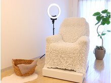 エム アイデザイン(M.eyedesign)の雰囲気（ふわふわリクライニングで癒されながら施術を受けていただけます）