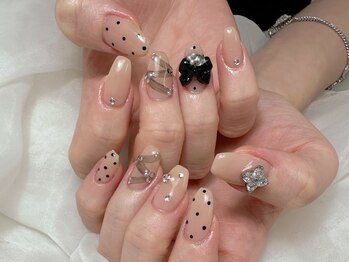 キレイめドットネイル*。