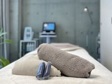 ゼアー(THERE FY.)の雰囲気（開放的な施術ルーム完備◎お友達、カップルでのペア施術も可能！）