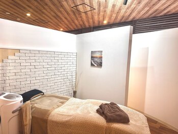 ルミエール シーサイド(L’MIERE seaside)/施術ベッドルーム１