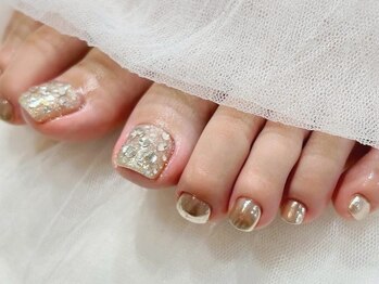 ルネイル 曙橋店(Le nail)の写真/夏のFootはキラキラ輝くデザインで！可愛い足元を演出してね☆