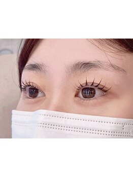 ナチュラル上品な目元にしたい