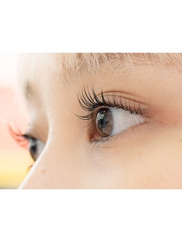 ナチュラル上品な目元にしたい