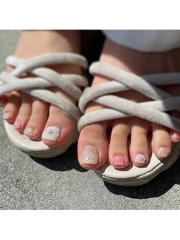 エムデコビューティ(M-DecoBeauty)/ピンク系で可愛い☆フットネイル