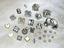 ナナネイルズ(nananails)の雰囲気（パーツたくさんご用意しております♪）