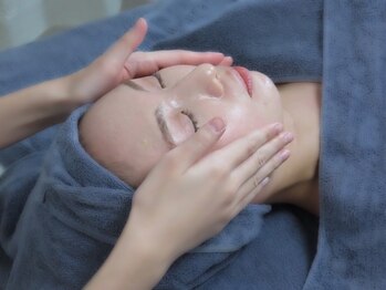 グレース 吉祥寺(grace)の写真/《毛穴ケア/ハリツヤUP》肌のざらつき改善！ヒアルロン酸配合パックで憧れの水光肌へ導く◎
