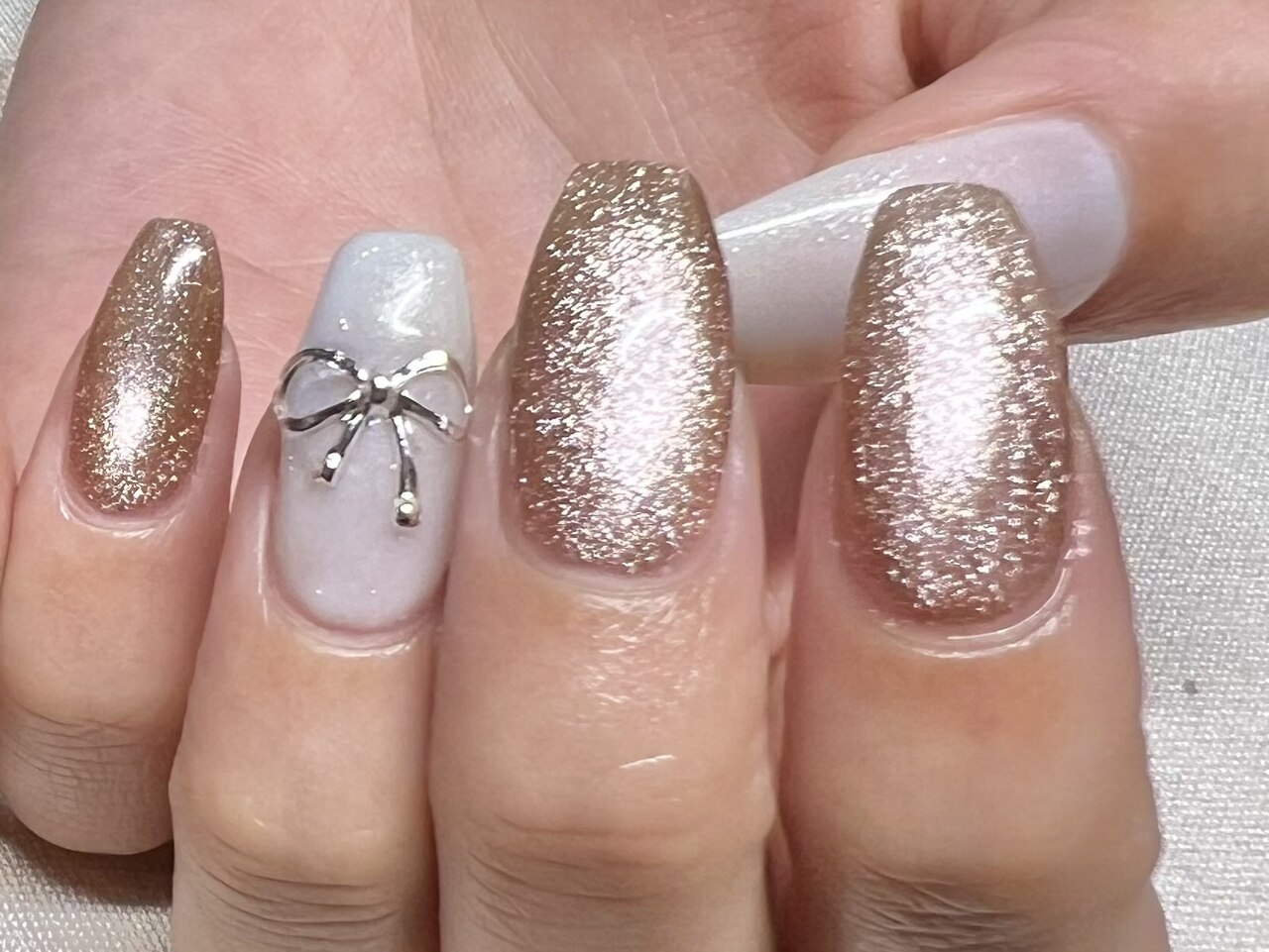 2025年-2026年冬トレンド】シアーホワイトのネイルデザイン集｜人気順