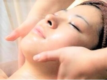 ナチュラ スペース りんからんの写真/【ゆらぎやすい季節に合わせた肌ケア】完全個室×歴20年以上の仲良し姉妹が届ける確かな技術で肌質改善♪