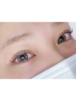 ナチュラル上品な目元にしたい