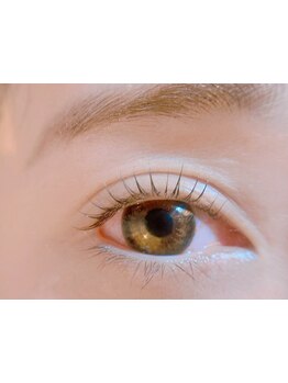 ナチュラル上品な目元にしたい