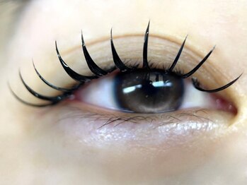 ニアー(Near)の写真/パッチリ自まつ毛で魅力的な目元♪フラットラッシュで負担少ない&モチ◎カウンセリング×実績ある提案力◎