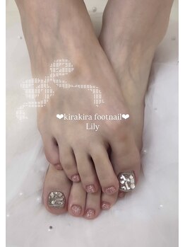 2本埋めつくしフットネイル！