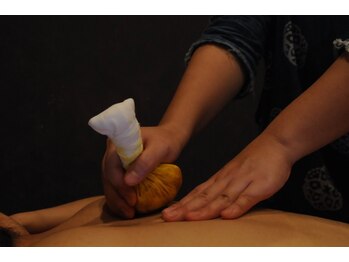 ファンディー(fan-dii)/痛みケアポディキリ