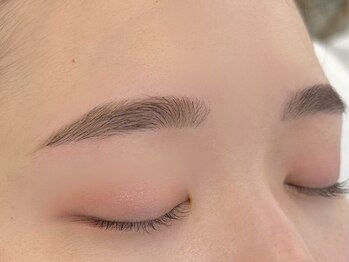 ヘキサ 千葉店(HEXA)の写真/似合わせ美眉スタイリング◎徹底した似合わせ眉毛で一気に垢抜け！今までの眉とは違う新しい自分に♪