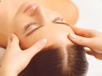 ポノ(pono)の写真/【ドライヘッドスパ30分￥3300/45分￥4400】頭のツボを刺激して老廃物の排出を促進！リフトUP効果も◎