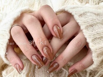 トレンドネイル ￥6800