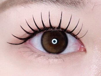ソッテアイラッシュ(sotte eyelash)の写真/忙しい朝も、鏡を見るのが楽しくなる。瞳に馴染むナチュラルな仕上がりで、横顔まで凛とした美しさを。