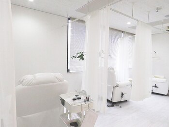 アイリス 博多吉塚店(IRIS)/IRIS博多吉塚内装紹介1