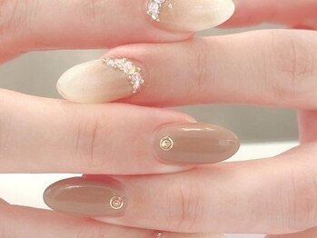 グレースネイル(GRACE nail)の写真/あなたに似合う色、どこから見ても美しいフォルムに仕上げます♪洗練されたシンプルネイルで上品な指先に！