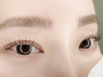 アンドエー(and...A)の写真/【トリートメント付きで痛み軽減◎】抜群のデザイン力&高技術で理想の目元に仕上げます！