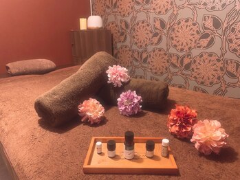 アムール ハカタ(Amur HAKATA)の写真/【たまった疲れに☆】お好きなアロマでリラックス♪リンパケアで日々のお疲れを解消しましょう★
