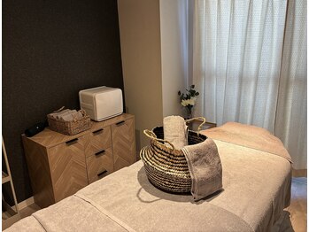 アールエスト(R EST.)/グレージュを基調としたサロン☆