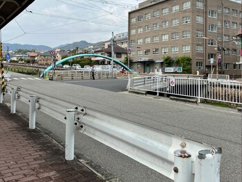 ダブル(DOUBLE)/【道案内】4.橋が見えるので右へ