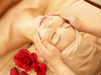 エムスラッシュ フィール 東戸塚(M.SLASH FIEL)の写真/お肌のお悩みを改善したい方に♪ミオセラピーのフェイシャルコースで美しい素肌へと導きます。