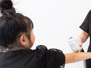 ステキラ 大倉山(Stekira)の写真/【大倉山駅すぐ】好立地!男女・キッズ脱毛OK♪S‐THR・IPL方式の最新脱毛機で痛みに弱い方や敏感肌の方も◎