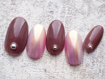 カトルナフ(quatre fois neuf)/くすみピンクのアートネイル