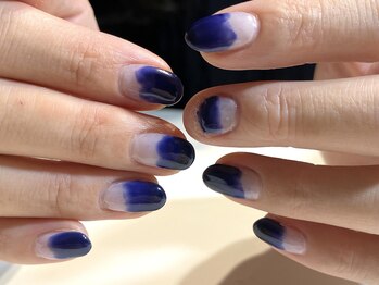 アトリエ フェム(atelier.fem)/変形フレンチネイル