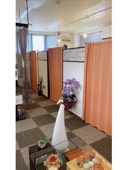 パンダてもみ本舗/店内