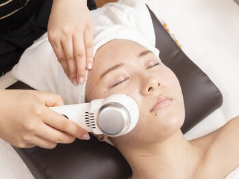 エイナミビューティサロン/フェイシャル3/毛穴拡張&引締め